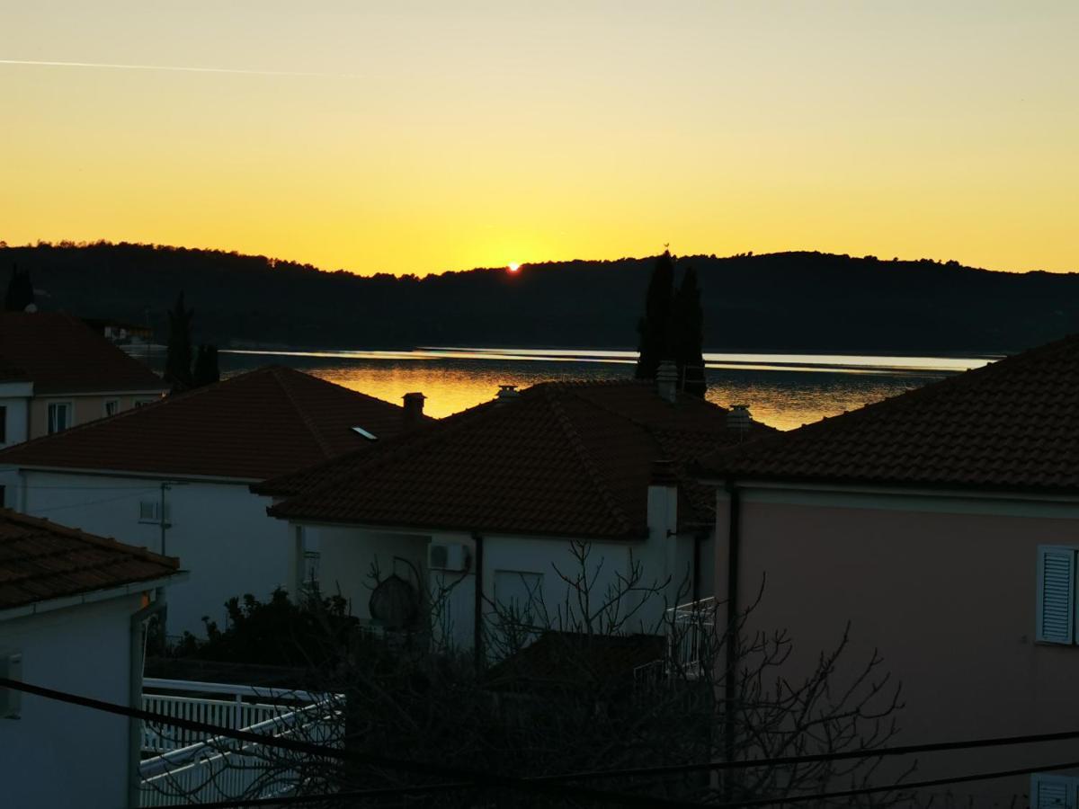Villa Mala Vala #1 - Seeview - 80 Qm - 2 Sz - 4 Pers Trogir Exterior foto